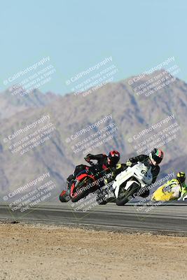 media/Dec-01-2025-Moto Forza (Mon) [[2daa91e15f]]/2-Intermediate Group/Session 4 Turn 9/